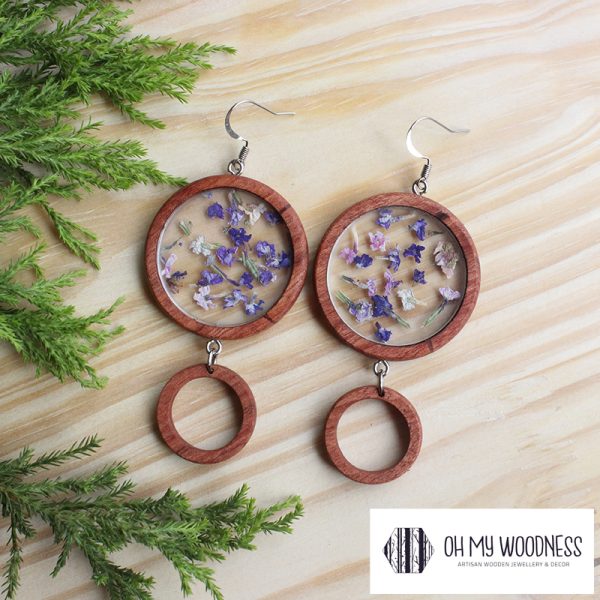 Wooden-earrings-Double-Hoops-flower-insert