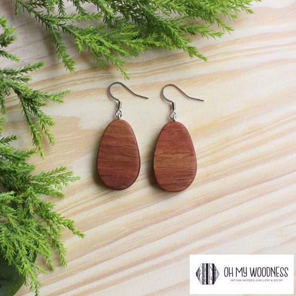 Wooden-earrings---Kiaat-small-flat-ovals